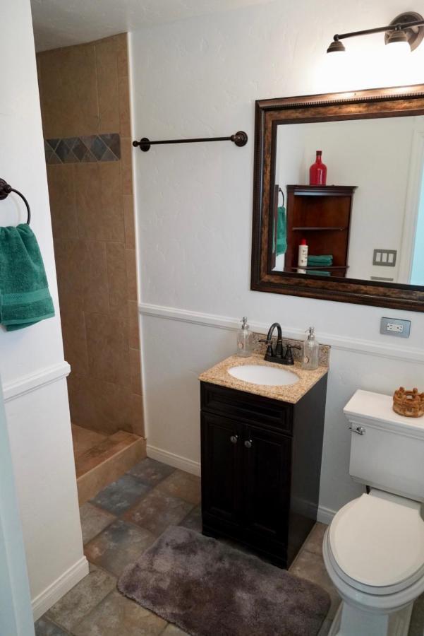 Cozy Family Hideaway, Sleeps 8, 4 Tv'S Yard, Shops Simi Valley Exterior foto